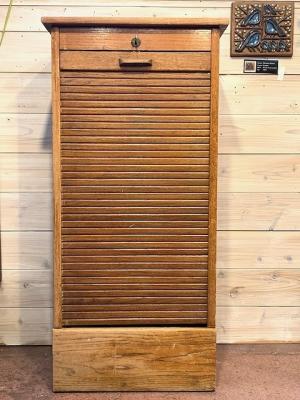 ローラーフロント　蛇腹　キャビネット　ヴィンテージ　デンマーク