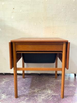 ソーイングテーブル　プラスチックかご付き　チーク　ヴィンテージ　デンマーク